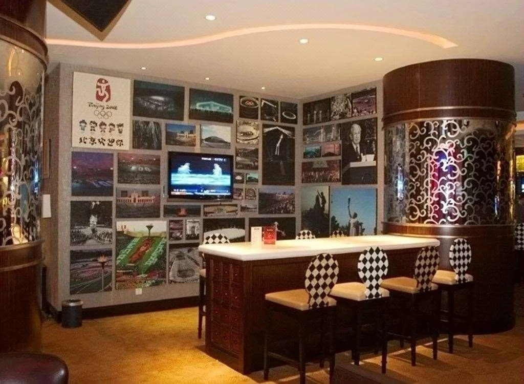 Food & Beverage