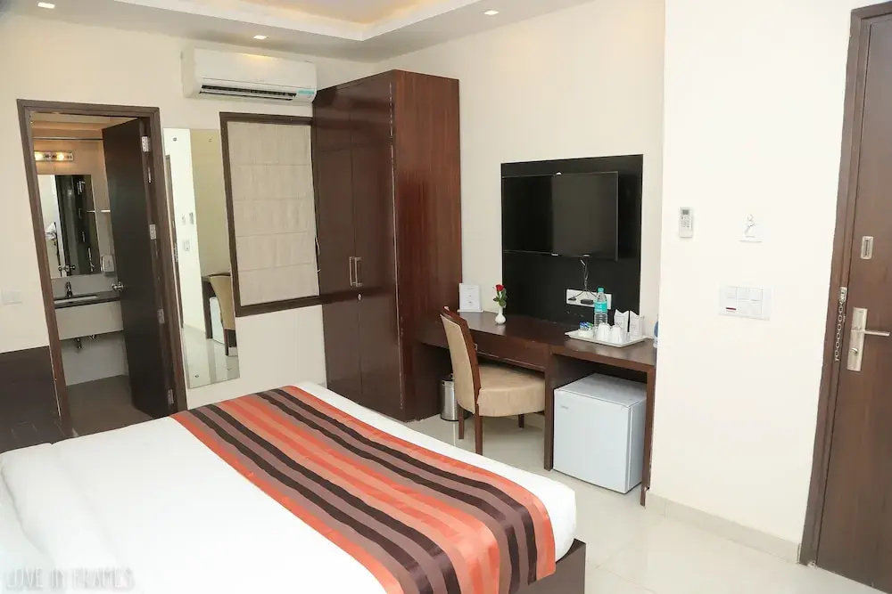 Bedroom