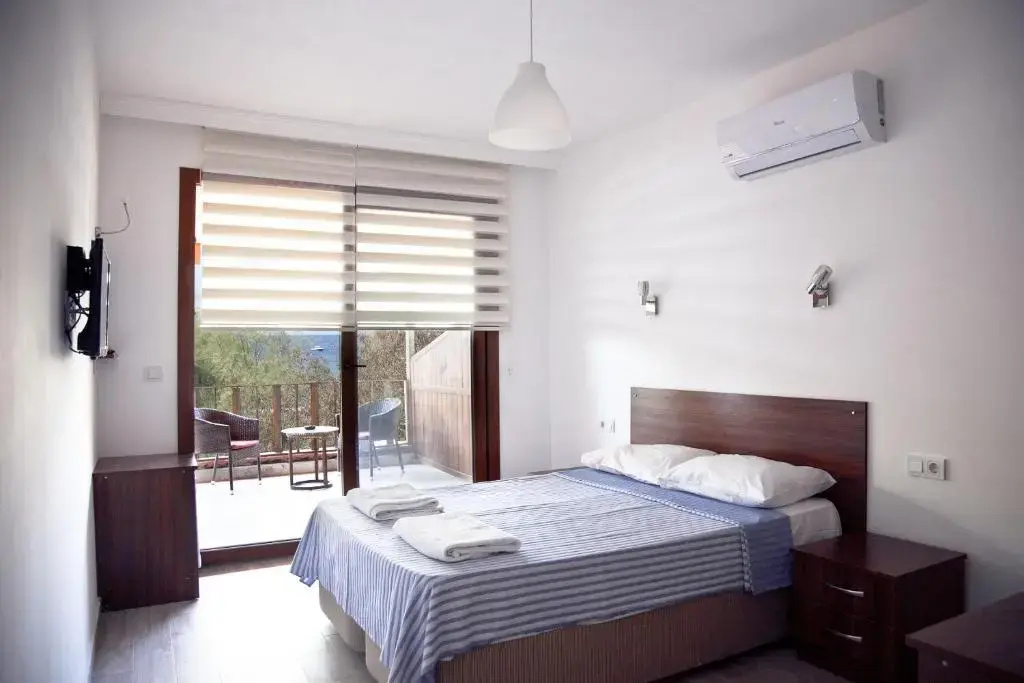 Standard Double room with sea view (full double bed)