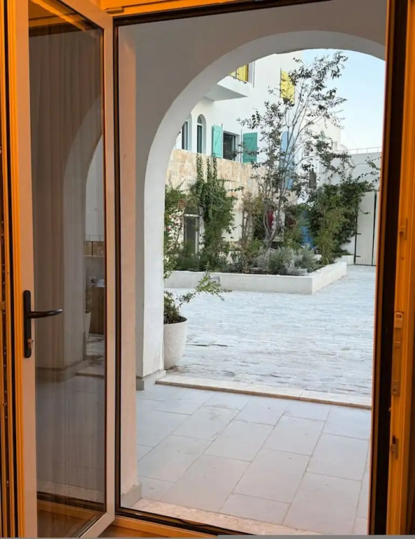 Noon Properties 3 Beachside Studio in Dh rmi