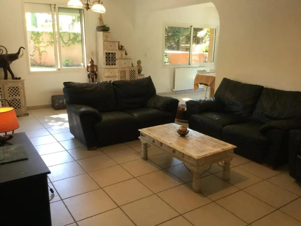 Afficher la photo 6 — Agréable Maison de Vacances avec Piscine Privée, située à Robion au cœur du Luberon, avec une jolie vue, 8 personnes, LS2-293 PASCO