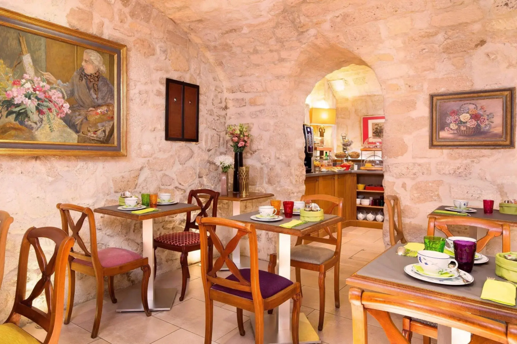Le Relais des Halles 16