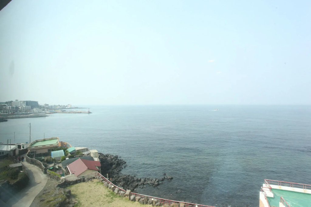 Beach & Waterfront