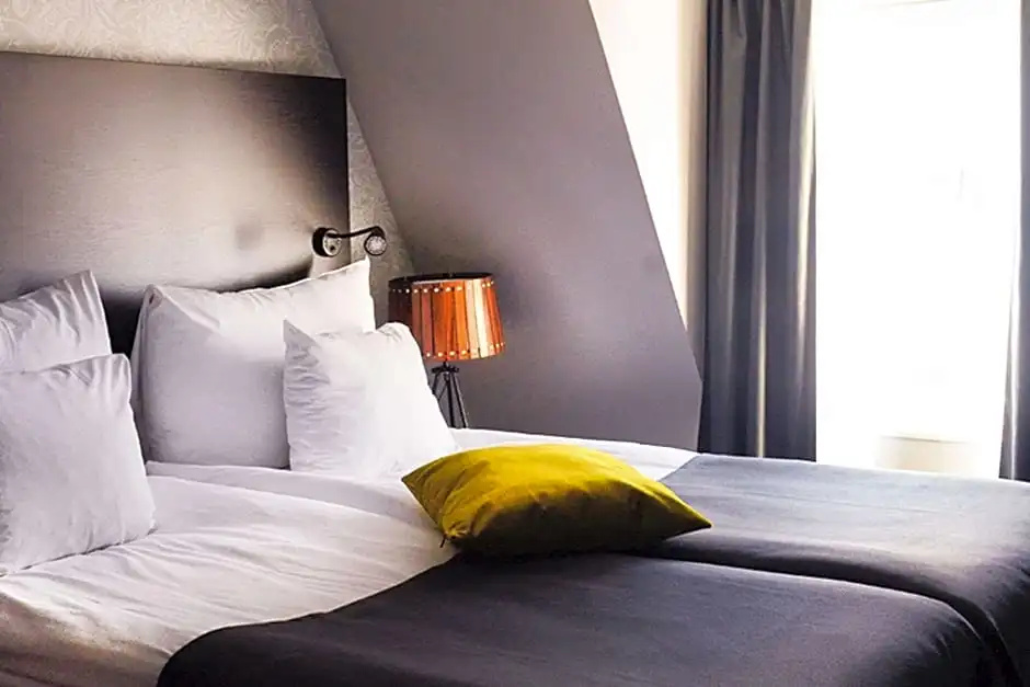 Home Hotel Plaza - Chambres