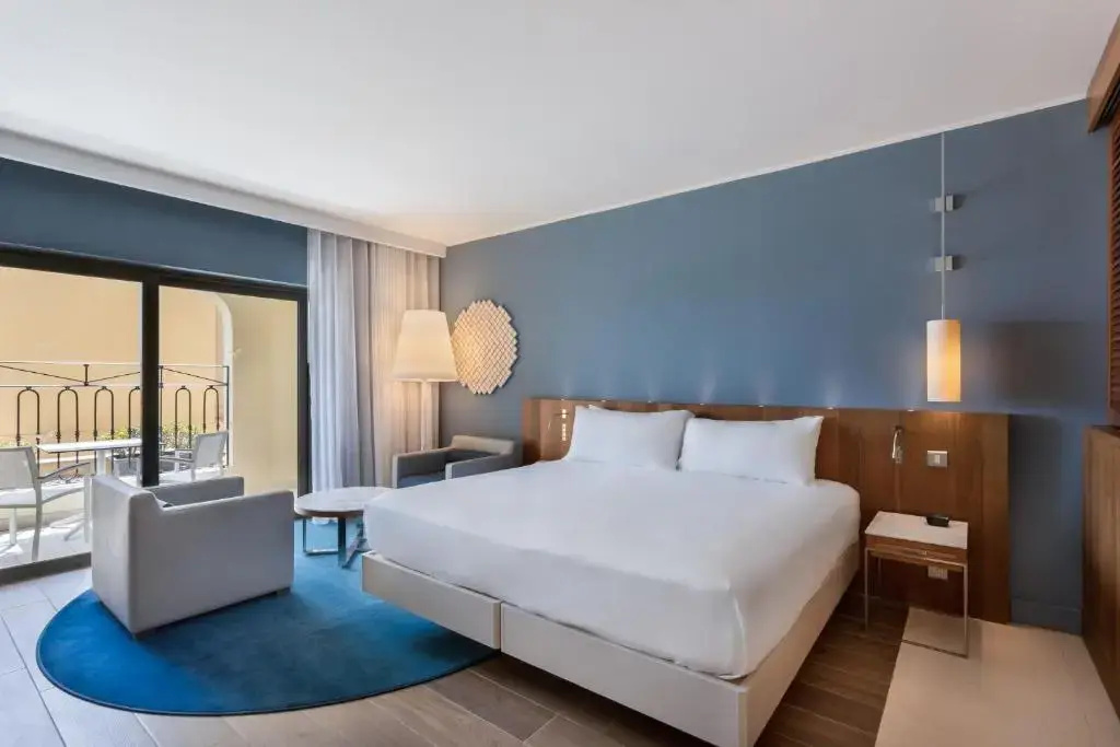 Deluxe Double room with garden view (full double bed)