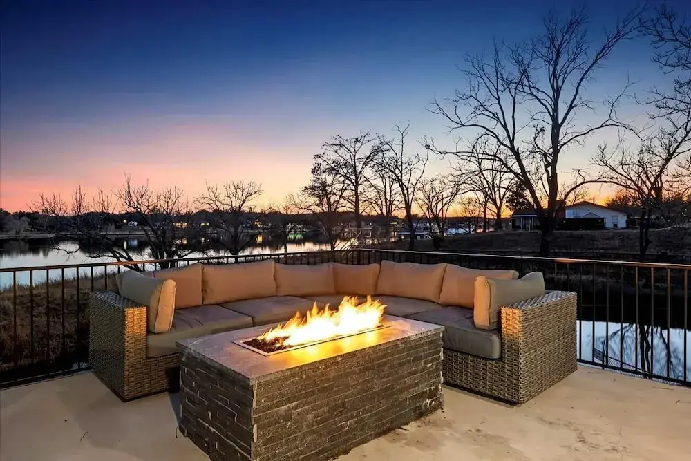 Lakefront Home w/ Pool, Spa, & Game Room!