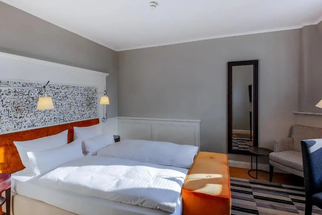 Superior Double room (full double bed)