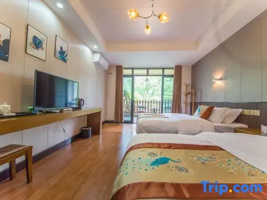 Standard Double room with lake view (twin beds)