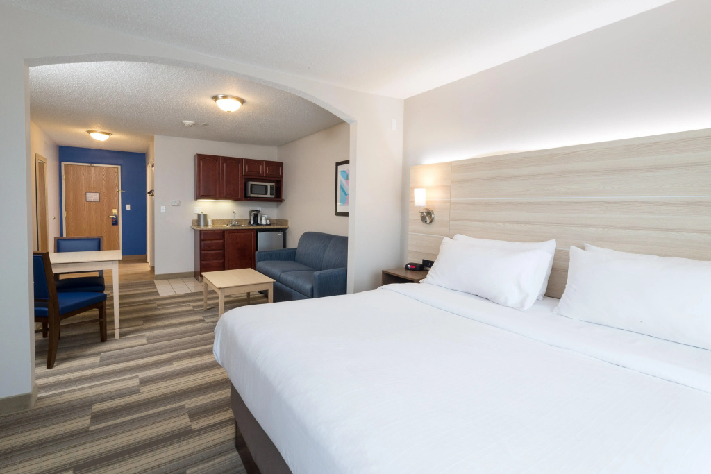 Holiday Inn Express Hotel & Suites Detroit - Utica by IHG - фото 4