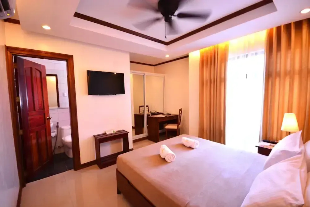 Standard Double room (full double bed)