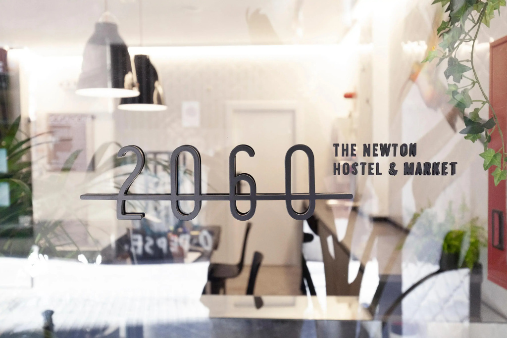 2060 The Newton Hostel & Market