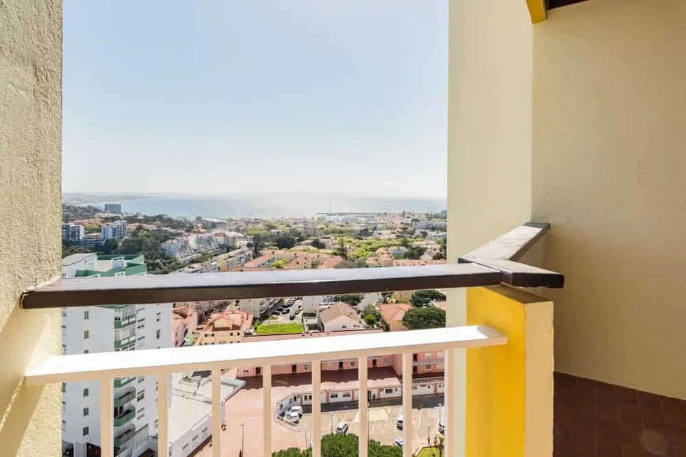Wonderful Studio in Cascais With Sea View