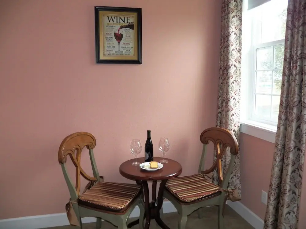 Standard Double room with courtyard view (full double bed)