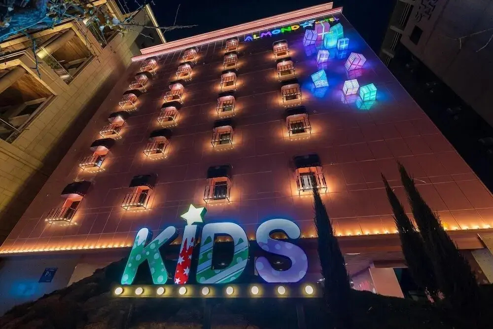 Jangyu Almond Kids Hotel