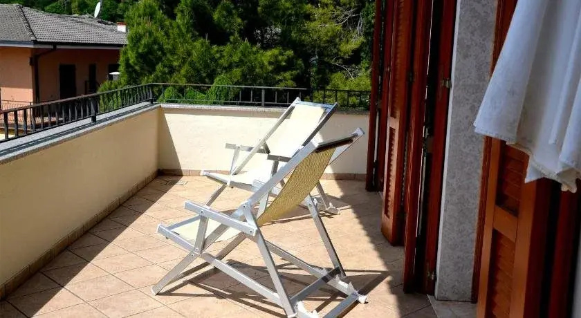 Balcony & Terrace