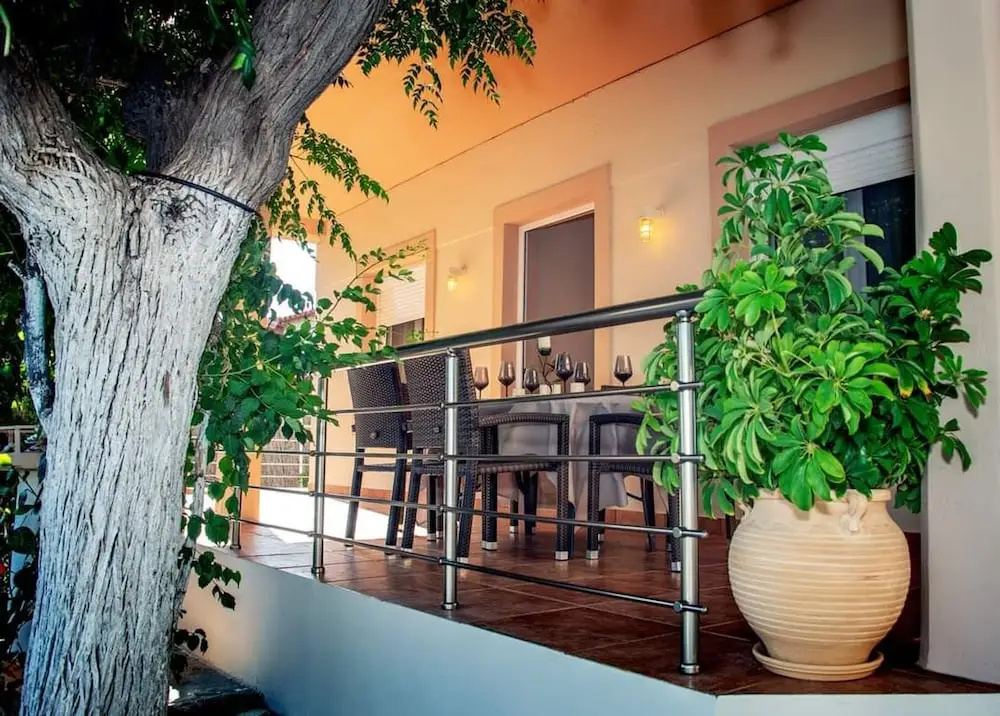 Seaside Plitra Paradiso - Steps From the Beach