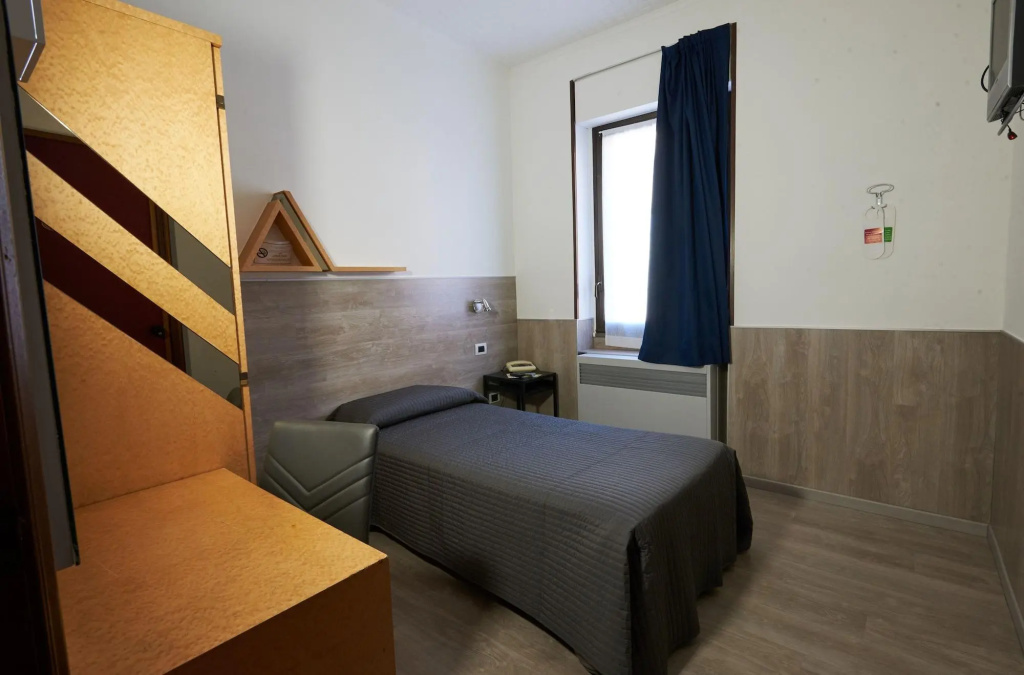 Hotel Atlantic — 5