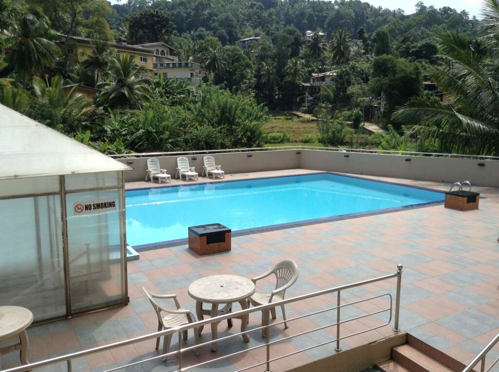 Devon Hotel
