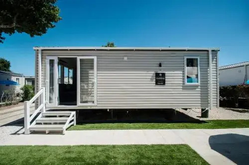 Holiday Marina Resort