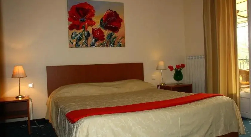 Voir la photo 3 — Hôtel le Rocher