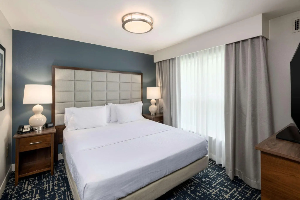 1 Bedroom Double Suite (full double bed)