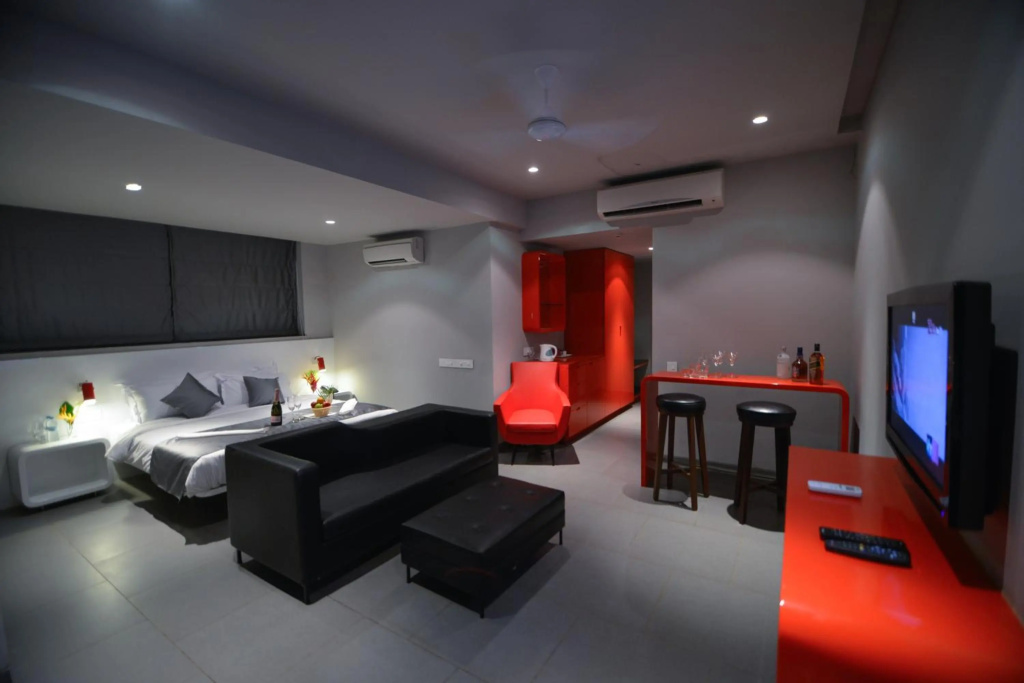 SinQ Party Hotel in Candolim