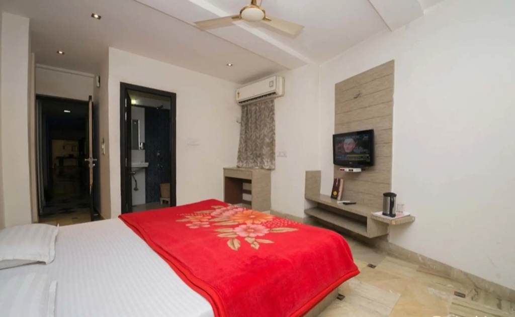 Bedroom