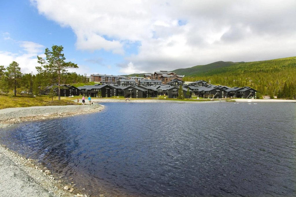 Beach & Waterfront