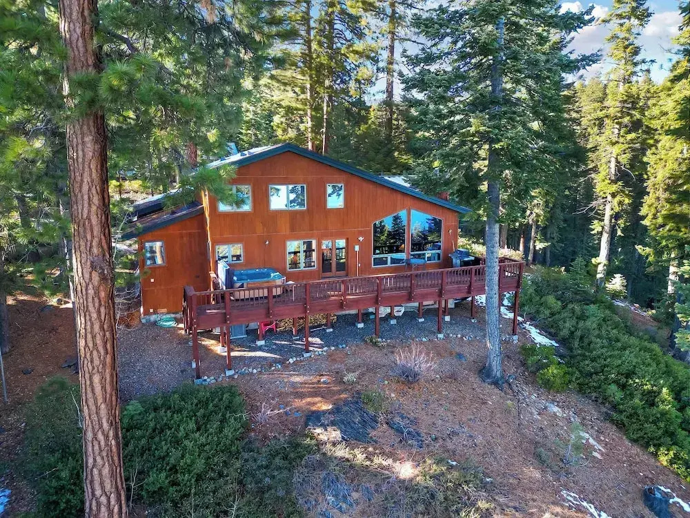 Lakeview Hideaway 3bdr for 8 w/ Private Hot Tub!
