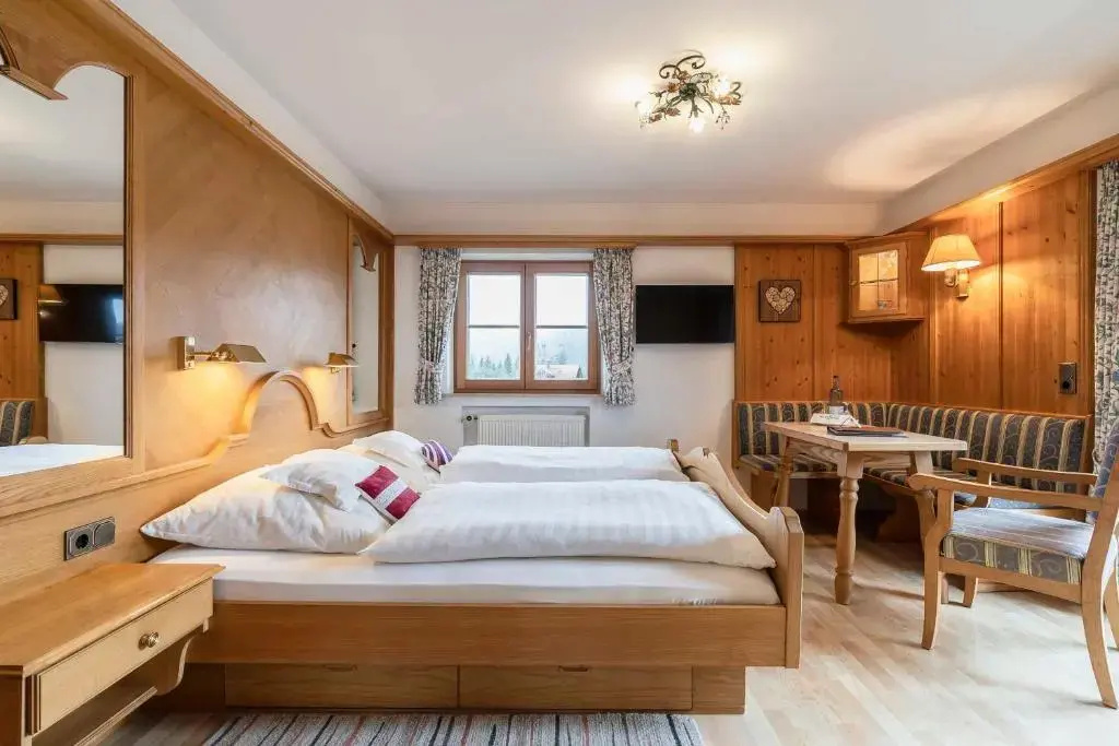 Alpenhof Krün - Chambres