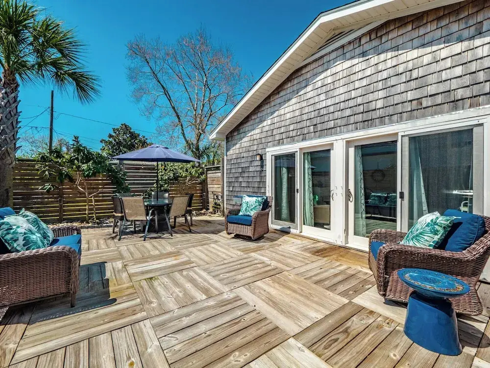 Barefoot Bungalow by Carolina Retreats