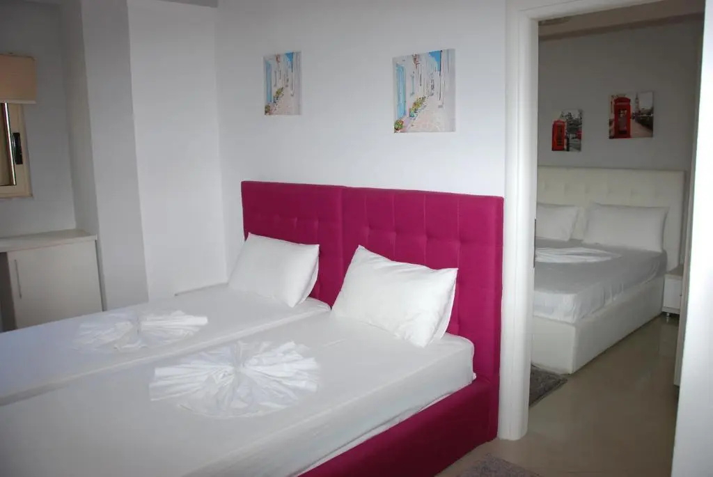 Standard Triple room with sea view