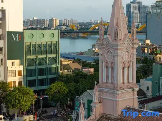 Отель M Village Hotel Đà Nẵng Centre, a brand of Modern Village Lifestyle в Дананге