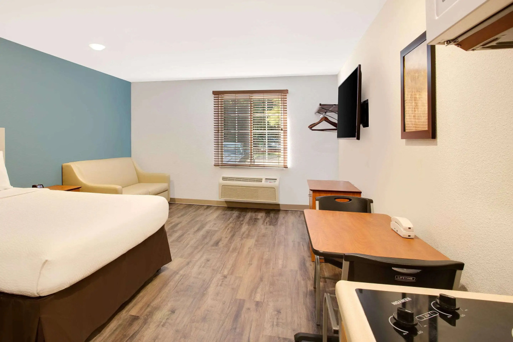 Standard Double room (full double bed)
