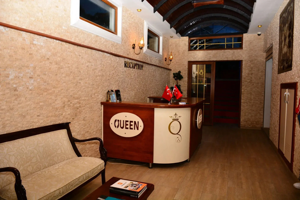 Queen Boutique Hotel — фото