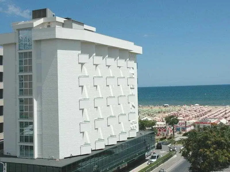 Beach & Waterfront