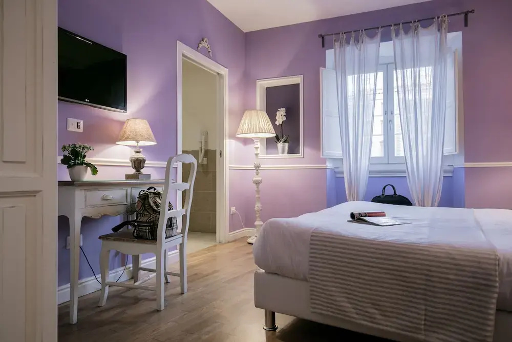 Standard Double room with city view (full double bed)