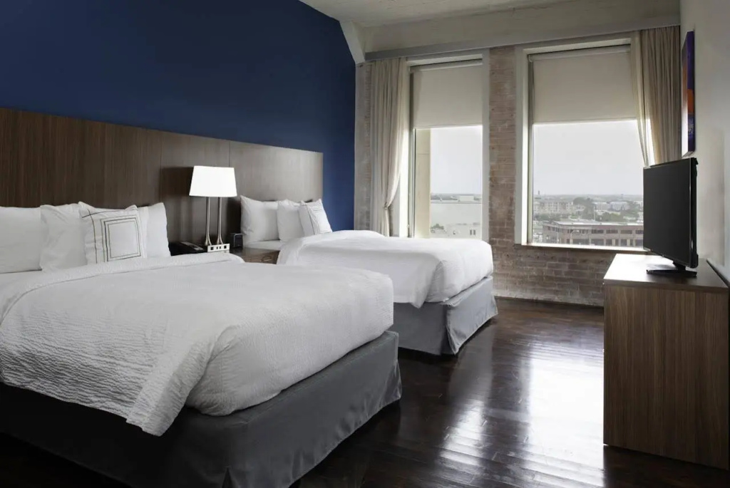 Отель TownePlace Suites by Marriott Dallas Downtown в Далласе