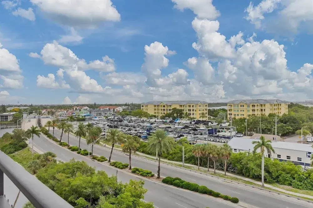Anchorage Resort 8th Floor Condo in Siesta Key With Private Beach Access, Pool, Boat Dock 0894
