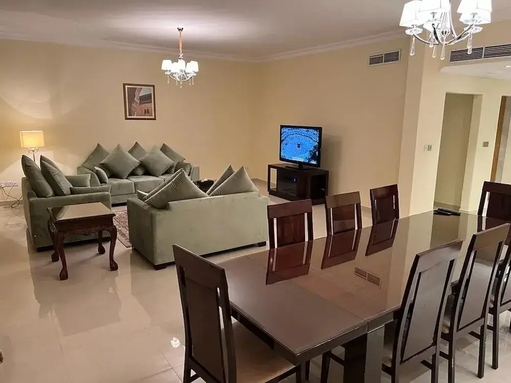 5 Bedrooms Villa with balcony