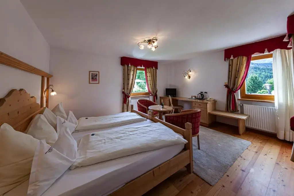 Superior Double room (full double bed)