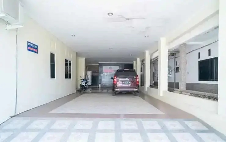 RedDoorz Syariah Near Lapangan Dwiwarna Barabai