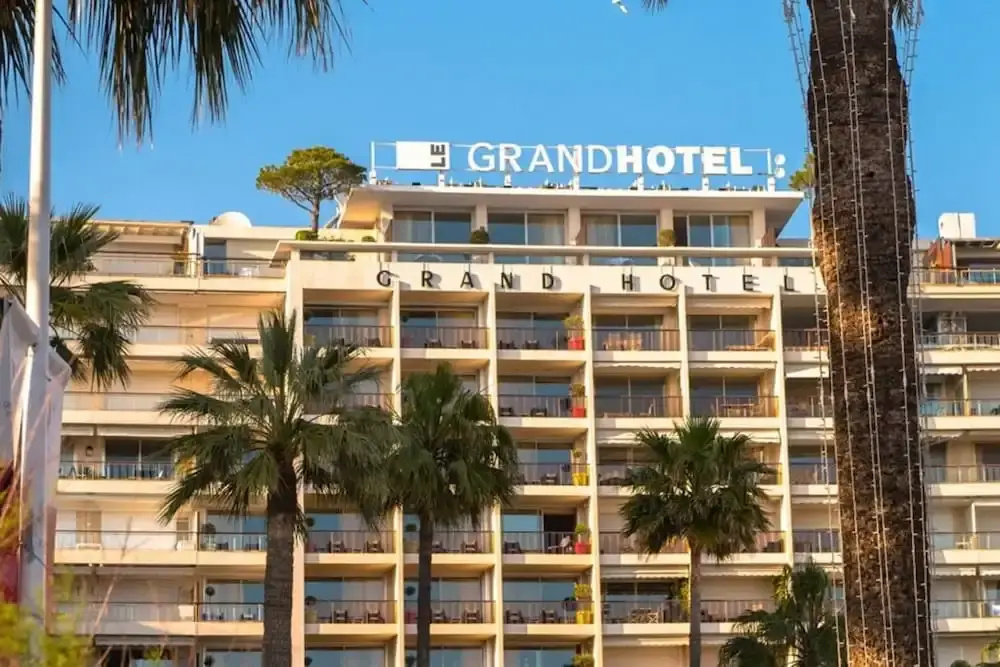 Amazing Sea View Apt w/ Balcony Near Palais