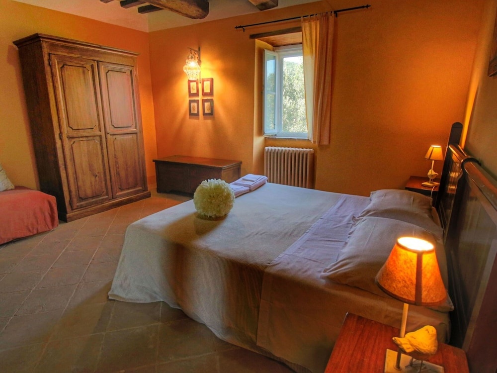 Picturesque Holiday Home in Assisi With Pool — 4
