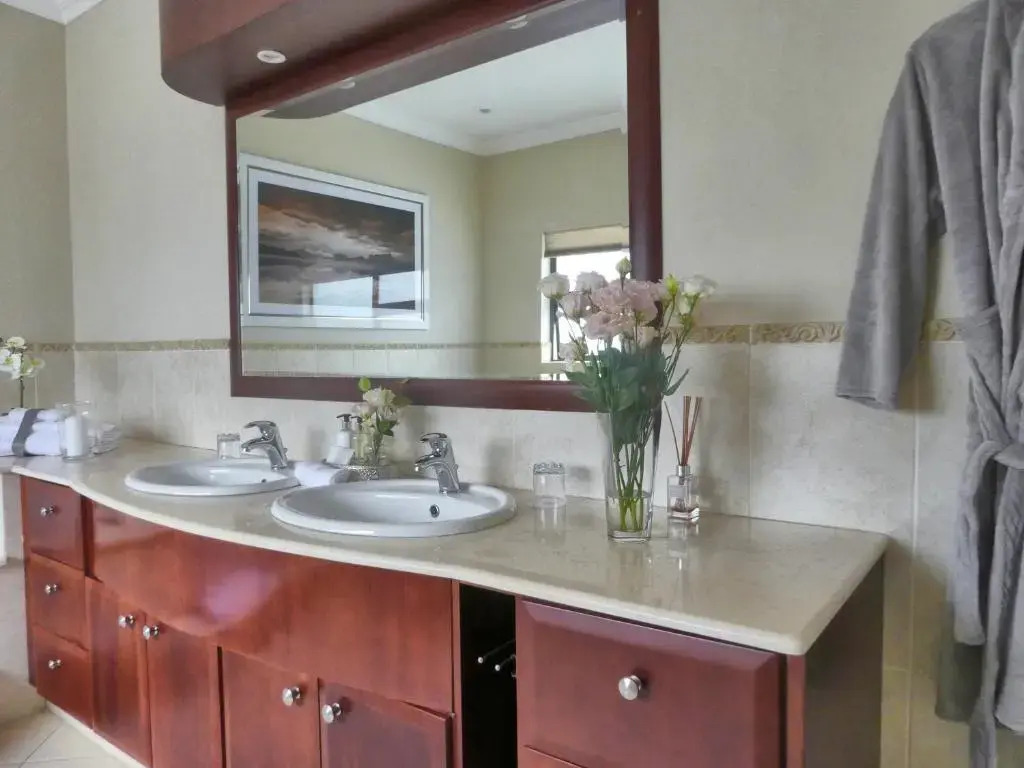 58 On Hume - фото 12