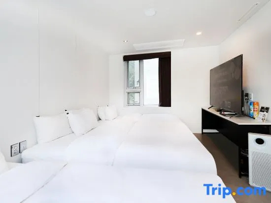 H Avenue Hotel - Chambres