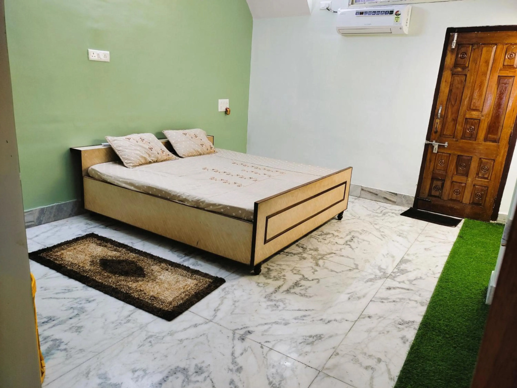 Lazy Bear Homestay - Cozy 1RK