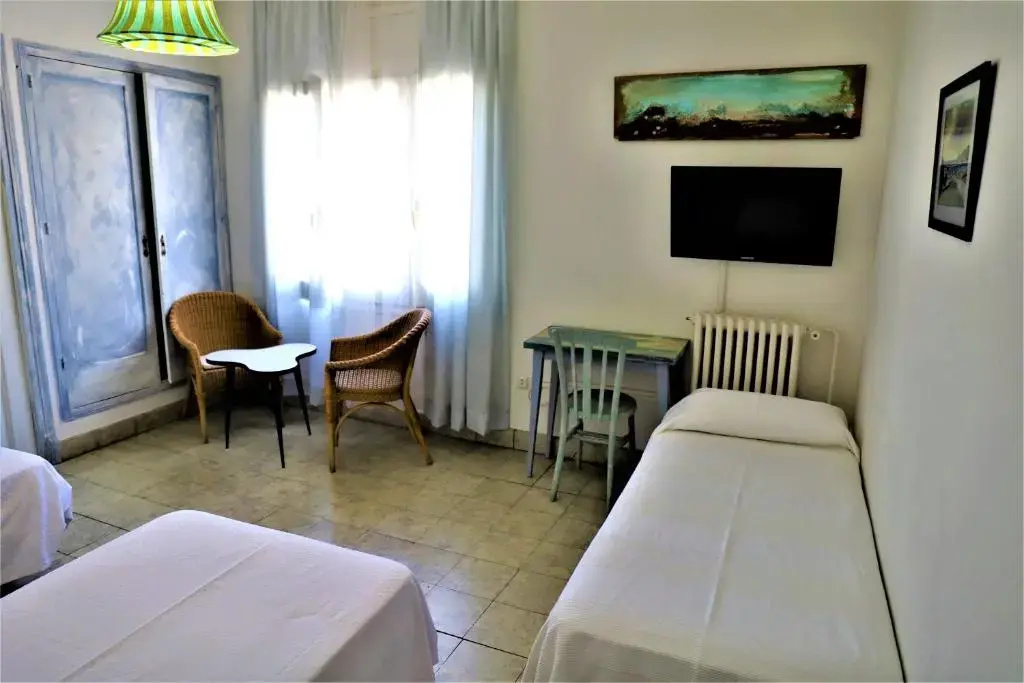 Hostal Montsoliu - Chambres