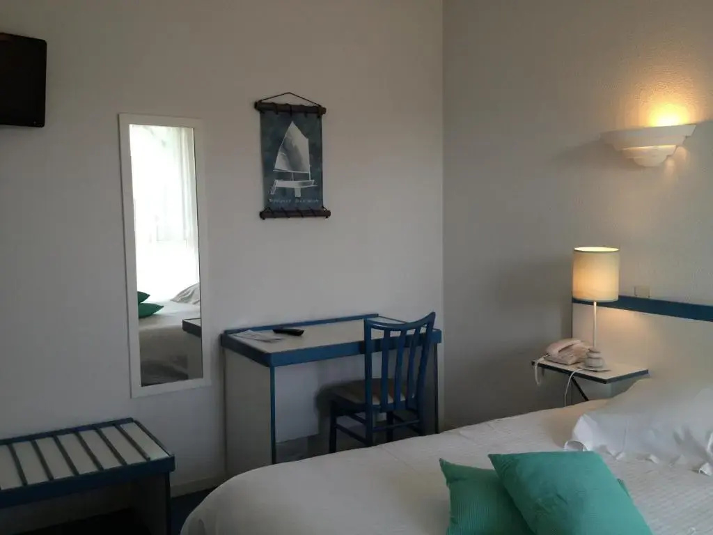 Standard Double room (full double bed)