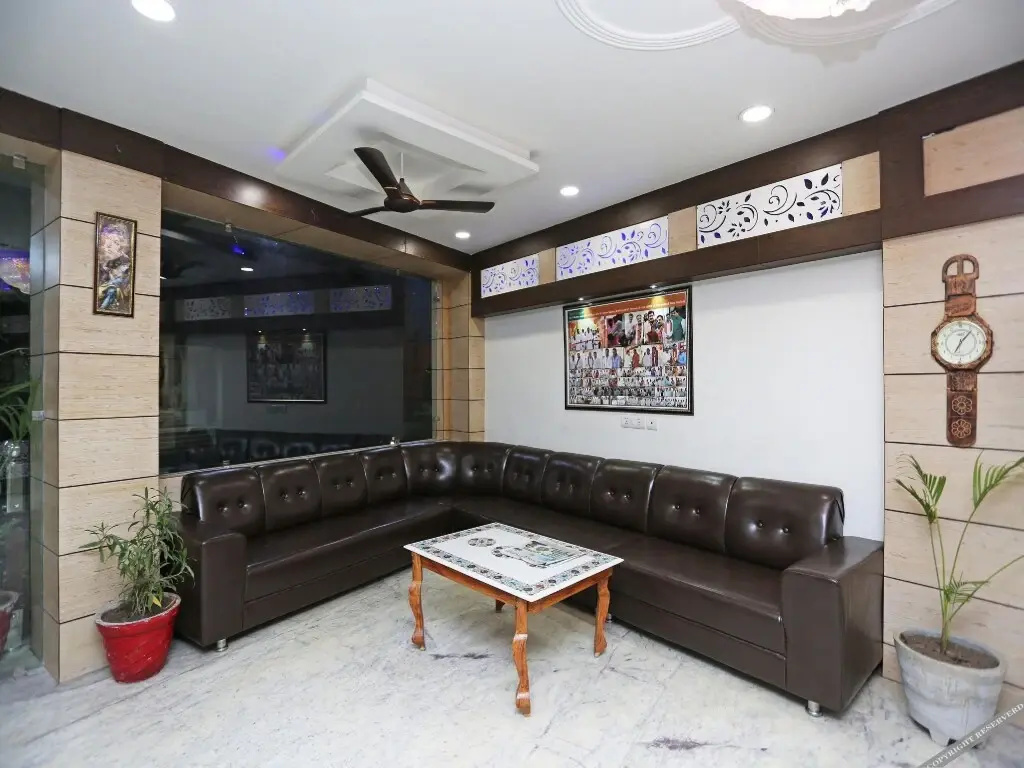 Hotel B R International by OYO Rooms